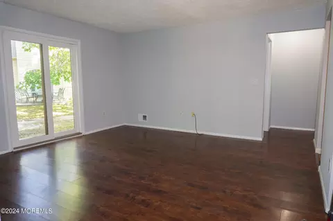 703 Goldthread Ct, Jackson, NJ 08527 photo 4
