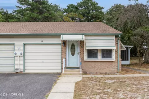 6 Portsmouth St #54B, Whiting, NJ 08759