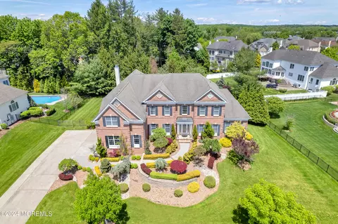 28 Witherspoon Way, Marlboro, NJ 07746