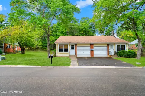 104 Conestoga Dr # A, Whiting, NJ 08759