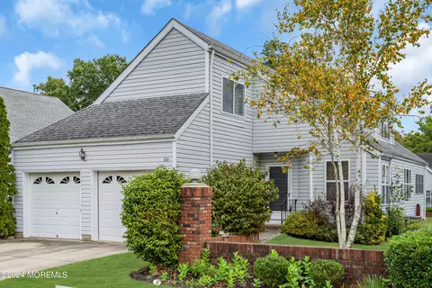 111 Deerfield Dr, Manahawkin, NJ 08050