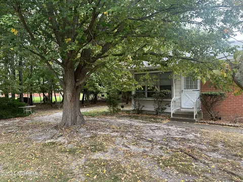 3 Betsy Ross Ln # D, Whiting, NJ 08759