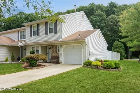 67 Staghorn Dr, Matawan, NJ 07747