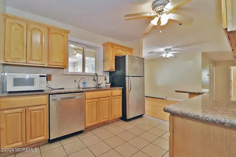 Kitchen - 112 E Lacey Rd, Forked River, NJ 08731 photo 2 of 5