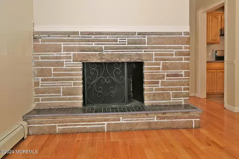 Living - 112 E Lacey Rd, Forked River, NJ 08731 photo 3 of 5