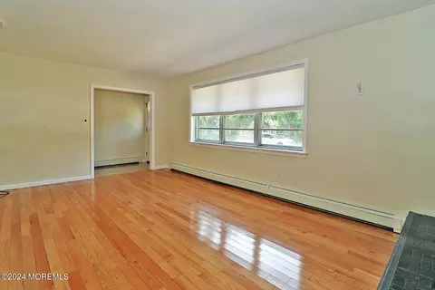 Living - 112 E Lacey Rd, Forked River, NJ 08731 photo 4 of 5