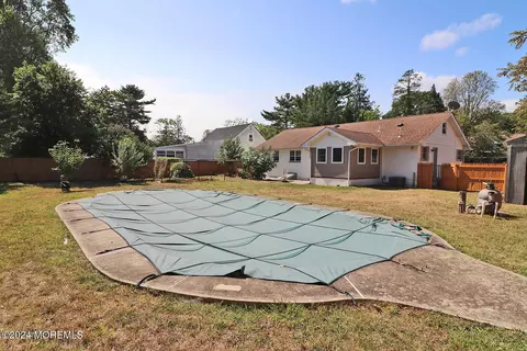 Exterior - 112 E Lacey Rd, Forked River, NJ 08731 photo 6 of 7