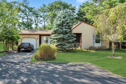 3 Stonybrook Rd #60, Whiting, NJ 08759