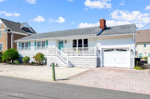 302 Schooner Ln, Mantoloking, NJ 08738