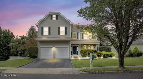 30 Winged Foot Dr, Manalapan, NJ 07726