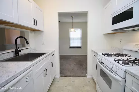 134 Aster Ct, Jackson, NJ 08527 photo 4