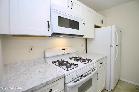 134 Aster Ct, Jackson, NJ 08527 photo 2