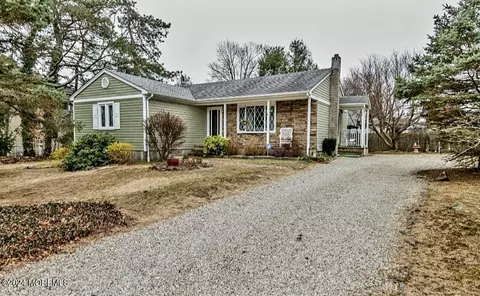 716 Wellington Ave, Toms River, NJ 08757