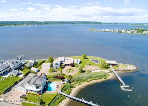 3 Pocano Ave, Oceanport, NJ 07757