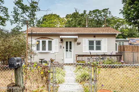1934 South St, Toms River, NJ 08753