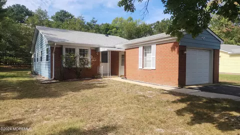 204 Constitution Blvd, Whiting, NJ 08759
