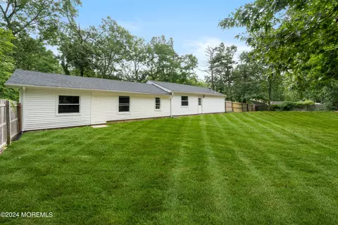 Exterior - 20 Willow St, Waretown, NJ 08758 photo 7 of 7
