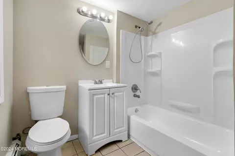 Bath - 20 Willow St, Waretown, NJ 08758 photo 1 of 1