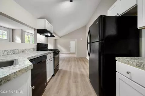 Entry Way - 20 Willow St, Waretown, NJ 08758 photo 4 of 4