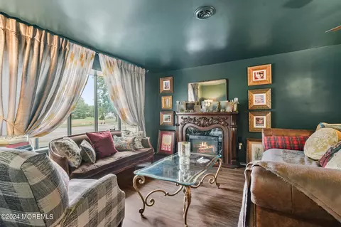 128 Buckingham Dr # -D, Manchester, NJ 08759