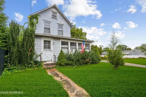 1760 Belmar Blvd, Wall, NJ 07719