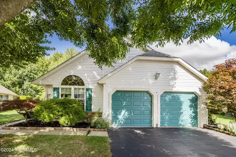 3035 Fieldcrest Ln, Toms River, NJ 08755