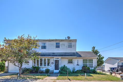 7 W Sail Dr, Little Egg Harbor, NJ 08087