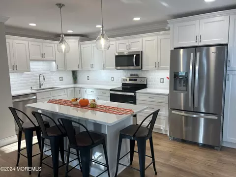 111 Dag Hammarskjold Blvd # F, Freehold, NJ 07728