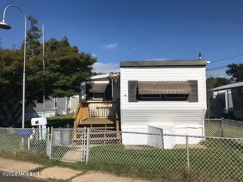 93 Locust Grove Grv, Hazlet, NJ 07730