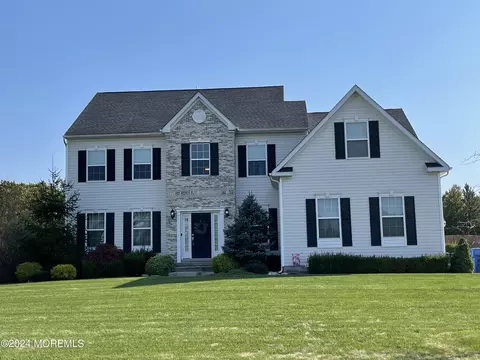 15 Wintergreen Ct, Jackson, NJ 08527