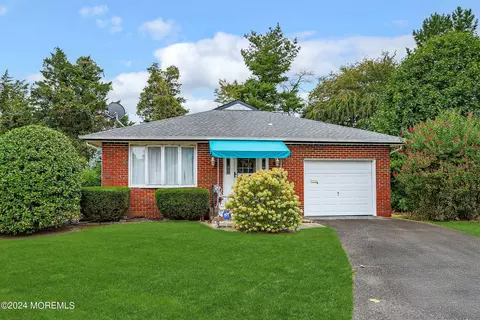 24 Petunia Way, Toms River, NJ 08755