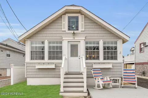 70 2nd Ave, Manasquan, NJ 08736