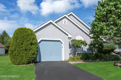 2667 Silver Hill Ln, Toms River, NJ 08755