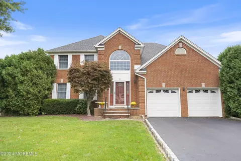 9 Woodruff Dr, Matawan, NJ 07747