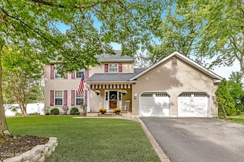 26 Marcy Dr, Neptune City, NJ 07753