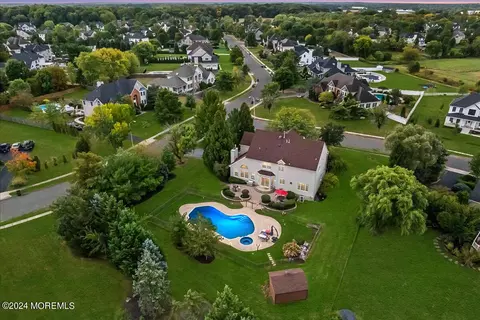 121 Bear Oak Rd, Freehold, NJ 07728