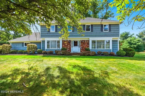 16 Wedgewood Ave, Colts Neck, NJ 07722
