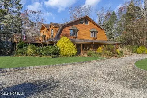 2160 Vermont Ave, Toms River, NJ 08755