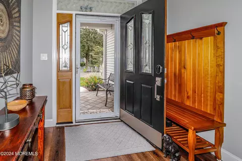 Entry Way - 5 Leeds Ln, Monroe, NJ 08831 photo 1 of 3