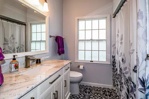 Bath - 5 Leeds Ln, Monroe, NJ 08831 photo 1 of 4