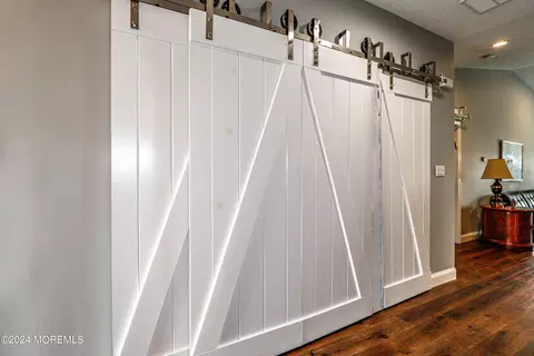 Entry Way - 5 Leeds Ln, Monroe, NJ 08831 photo 2 of 3