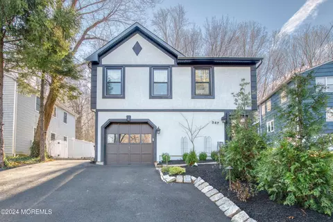347 Navesink Ave, Atlantic Highlands, NJ 07716
