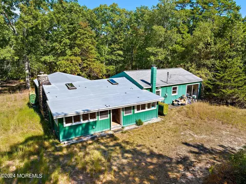 1298 Pancoast Rd, Manahawkin, NJ 08050