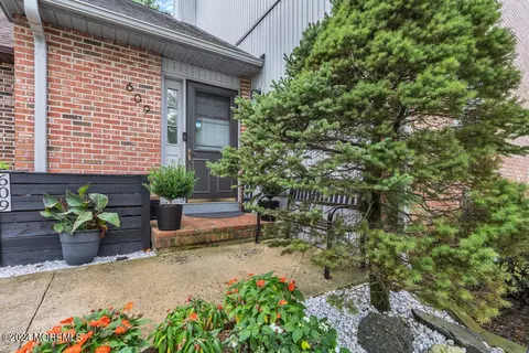 609 Bounty Ct, Toms River, NJ 08753