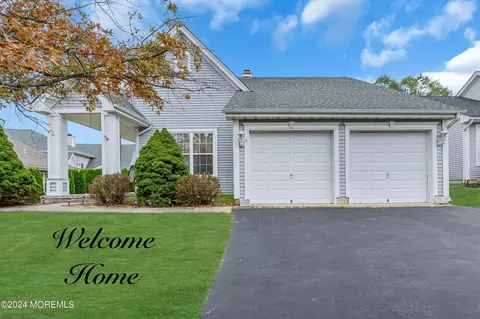 3 Valley Stream Pl, Barnegat, NJ 08005