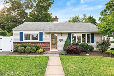 111 Ovington Ave, Edison, NJ 08817