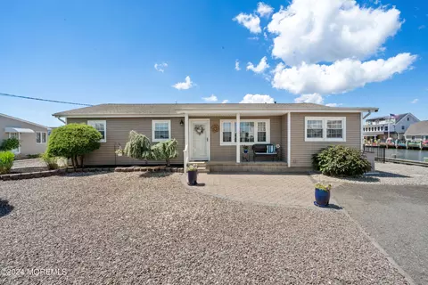 1907 Ship Ct, Toms River, NJ 08753