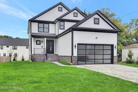 28 Hudson St, Marlboro, NJ 07746