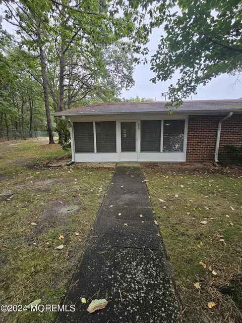 828 Balmoral Ct # A, Lakewood, NJ 08701