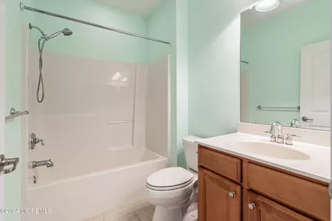 Bath - 102 Brigantine Blvd, Waretown, NJ 08758 photo 3 of 3
